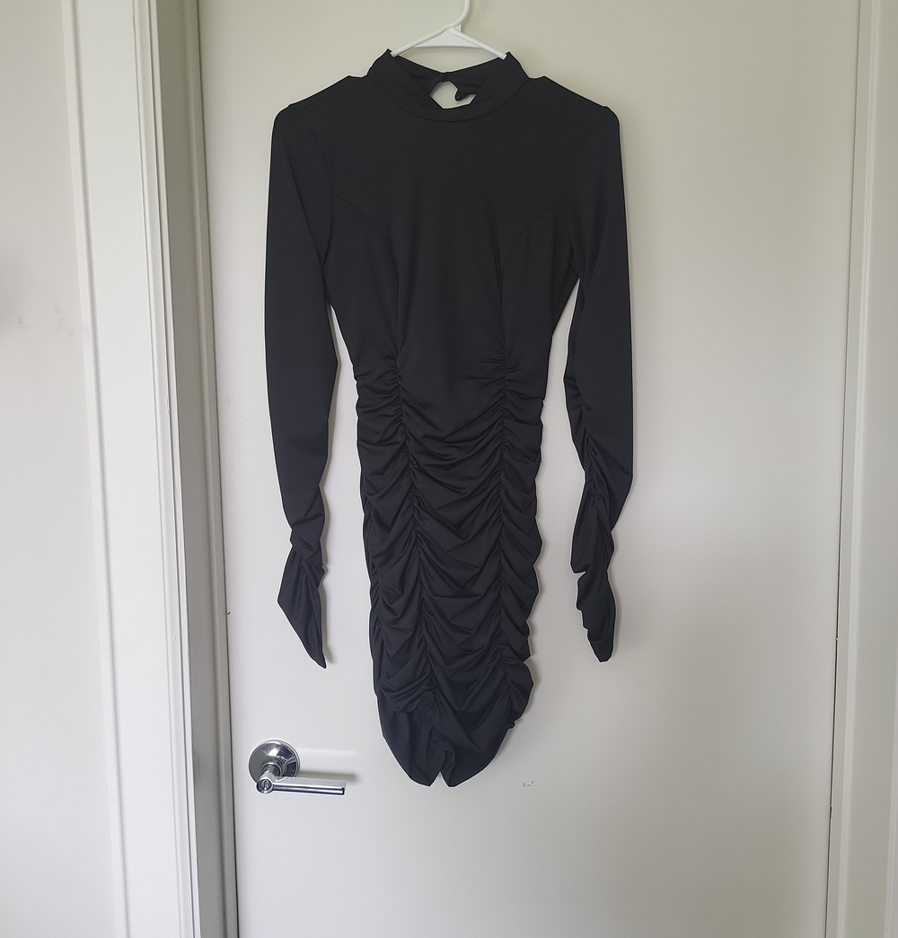 Blue Blush Black Long-Sleeve Ruched Bodycon Dress